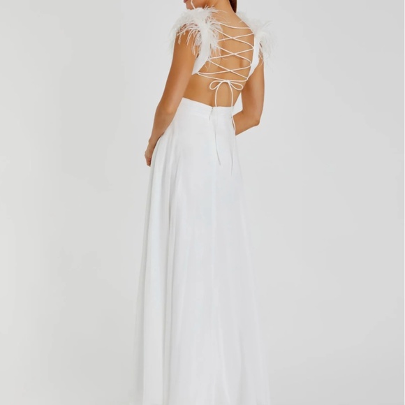 MAC DUGGAL 68113 WHITE PLUNGE NECK OSTRICH FEATHER A-LINE CHIFFON GOWN sz 14 - Picture 4 of 5